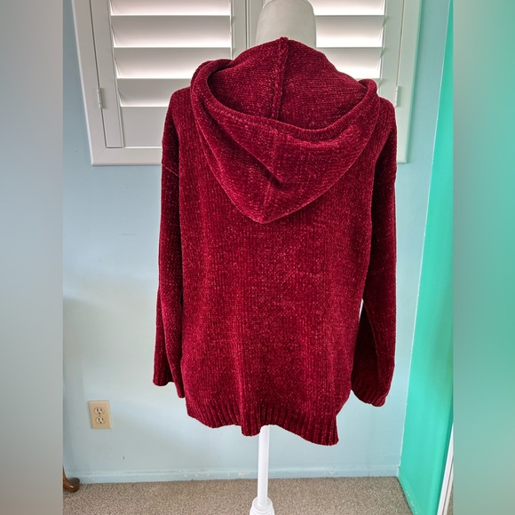Burgundy Chenille Pull-over Sweater Top - Picture 2 of 7
